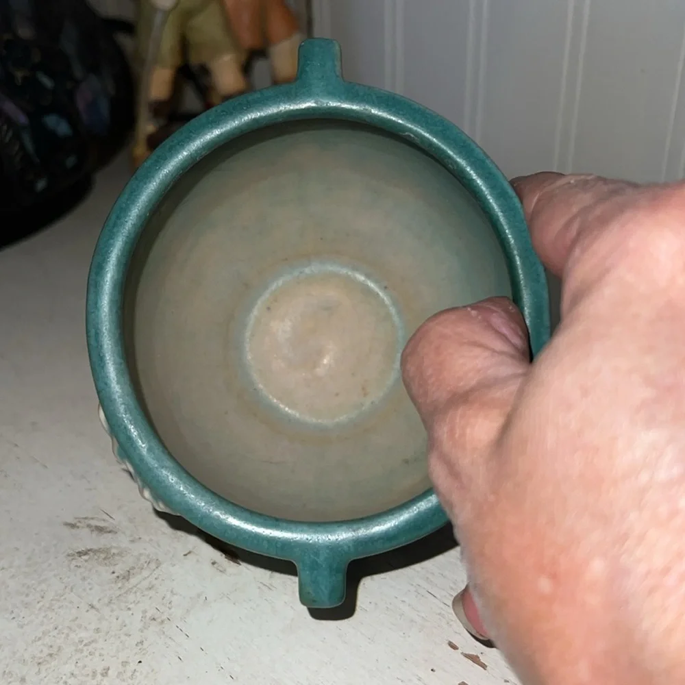 1940s Roseville Foxglove 659-3 vase jardinière